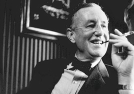Ian Fleming, el creador de James Bond, un obseso sexual traumatizado por su madre