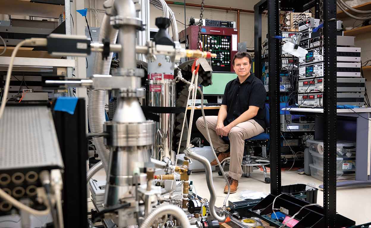 "No me quita el sueño que mi nombre suene para el Premio Nobel"