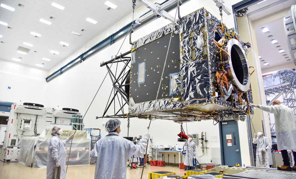 La nave Psyque en un momento de su construcción en las instalaciones de la NASA.