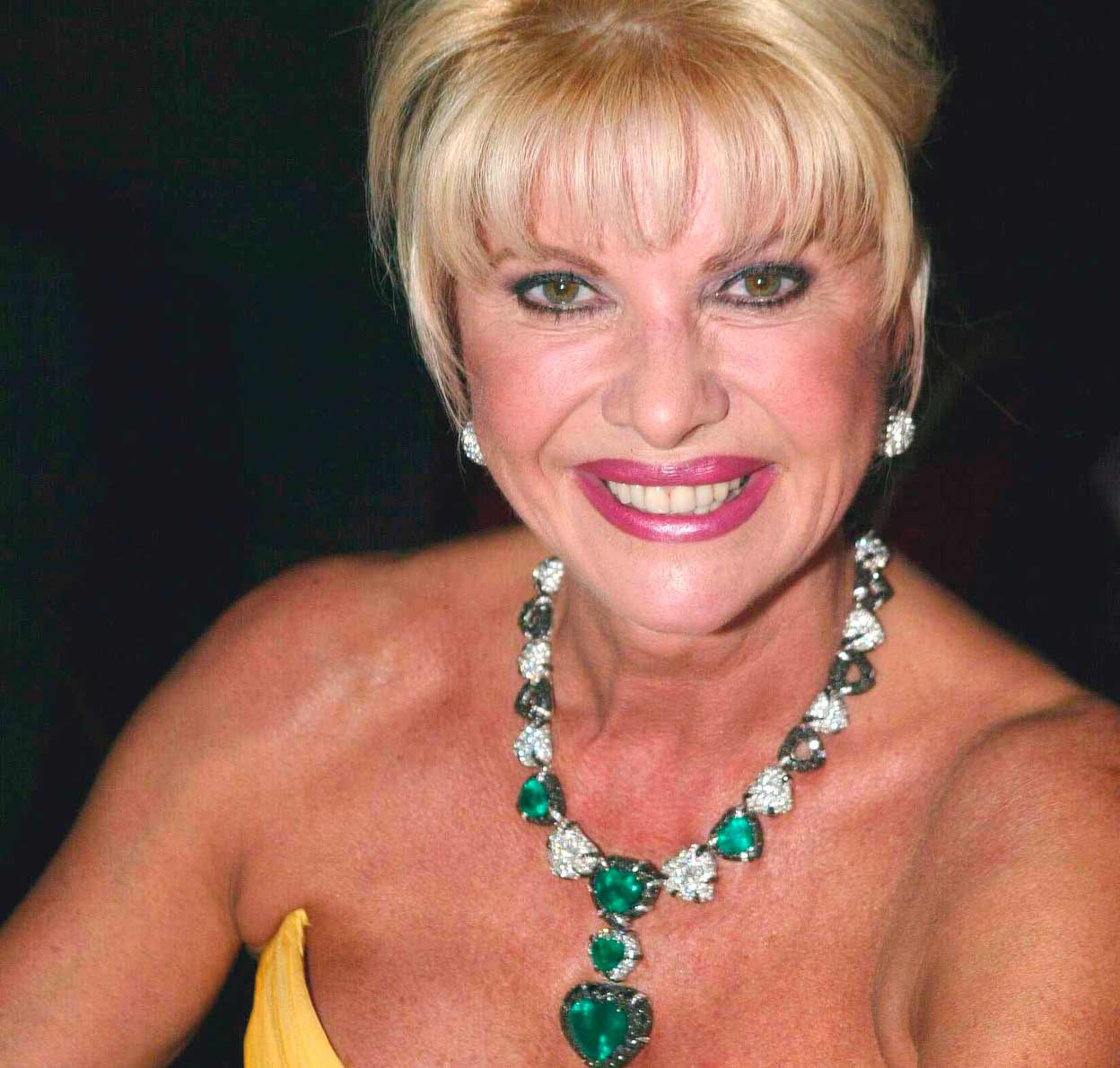 «No os enfadéis con ellos, chicas, mejor... ¡quitádselo todo!»