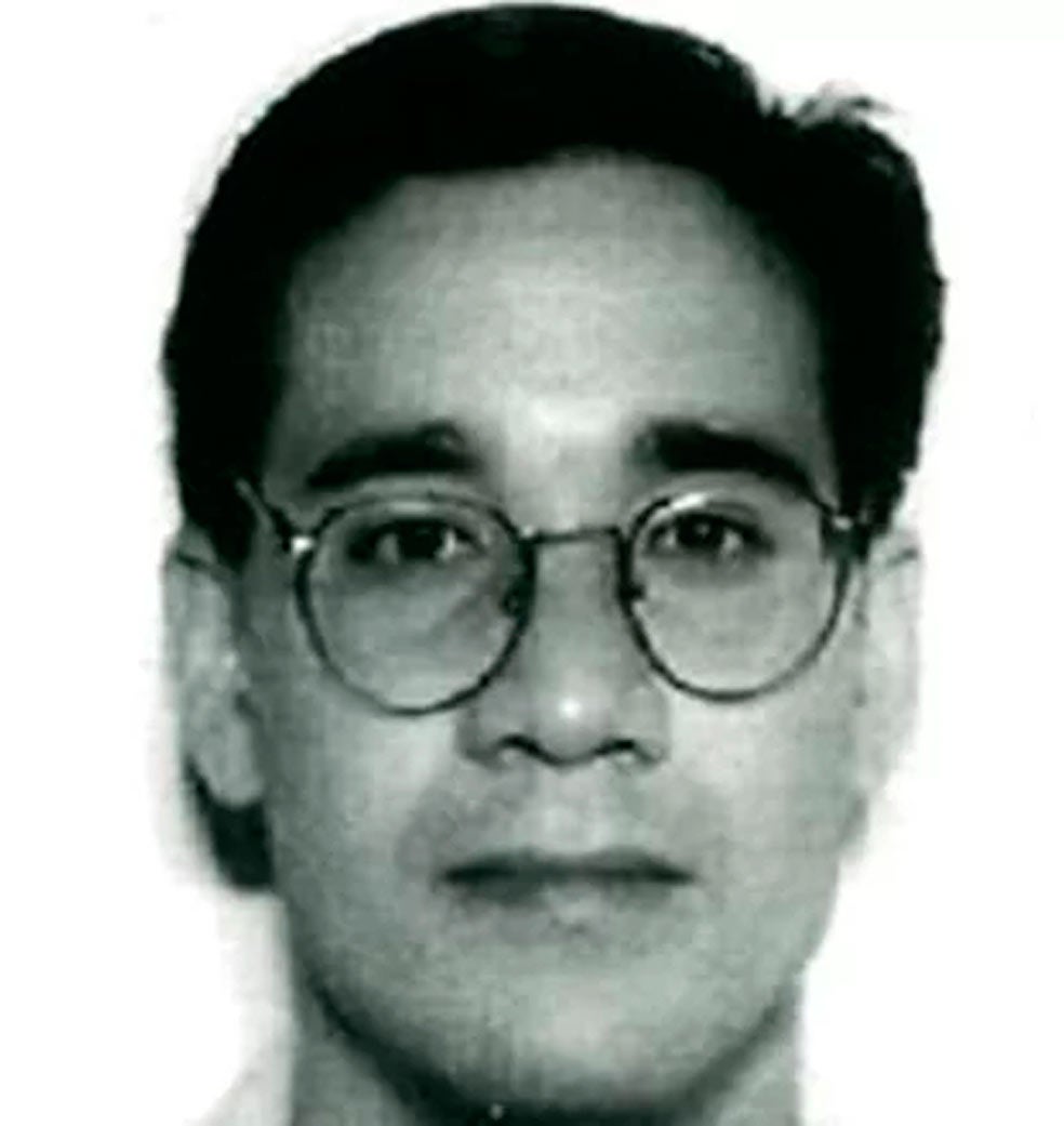 Imagen - Mata en lugares diferentes y en un periodo de tiempo muy breve. No tiene tiempo para serenarse entre la comisión de un asesinato y el siguiente. Todos los crímenes son resultado de un único suceso de inicio, que dependerá de los fines del criminal.Andrew Cunanan due presa de un frenesí asesino que lo condujo desde el medio oeste hasta Florida, donde mataría a Gianni Versace antes de suicidarse. En el camino perdieron la vida otras cinco personas.