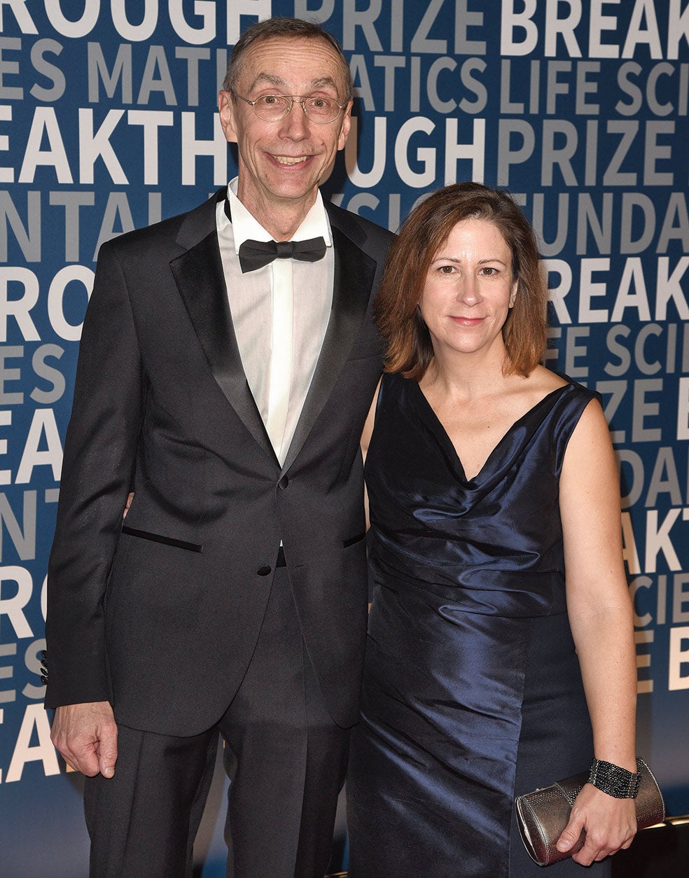 Pääbo ha sido siempre claro sobre su vida privada. Se define como bisexual; ha tenido relaciones con hombres, pero desde 2008 está casado con la genetista Linda Vigilant (en la foto). Tienen dos hijos.