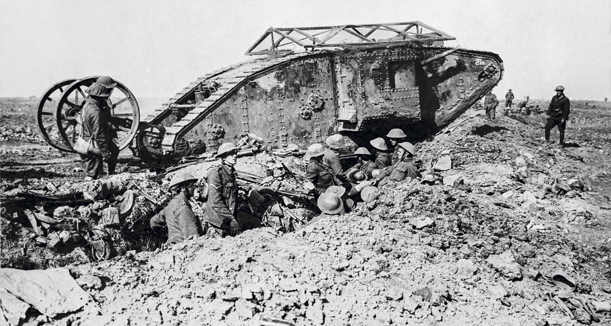 Los Mark I debutaron en la Primera Guerra Mundial, en la batalla del Somme: una carnicería con más de un millón de bajas. Todavía eran poco maniobrables.