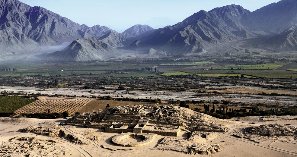 El quipu más antiguo que se ha encontrado es de la cultura Caral del valle de Supe, en la costa peruana. Es de hace 4.500 años.