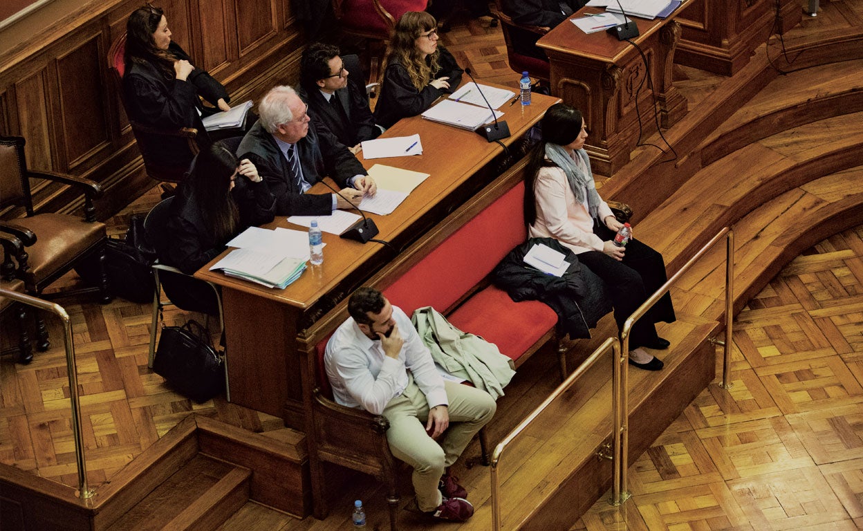 Así trabajan los forenses digitales: todo lo que escribas en tu móvil puede ser usado en tu contra