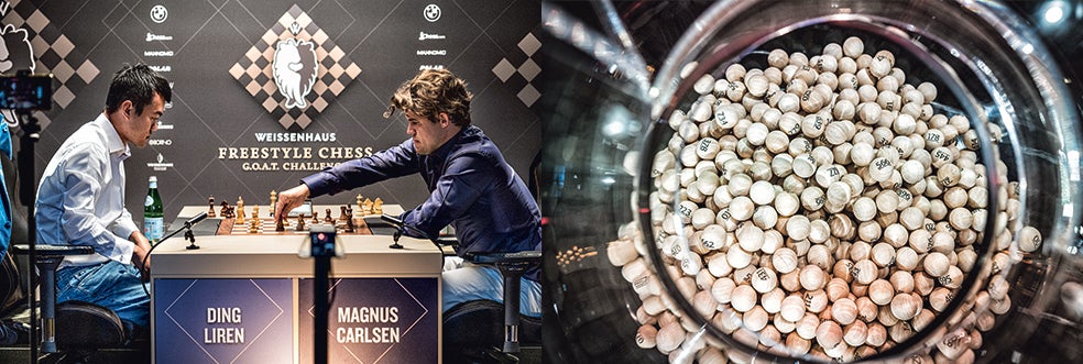 Carlsen y Ding Liren durante el torneo de Freestyle en Alemania. A la derecha, las bolas del sorteo que determina el orden de las piezas. Ya hay gestiones para que en 2025 se disputen los mundiales de ajedrez clásico y aleatorio en la misma sede y de manera simultánea.