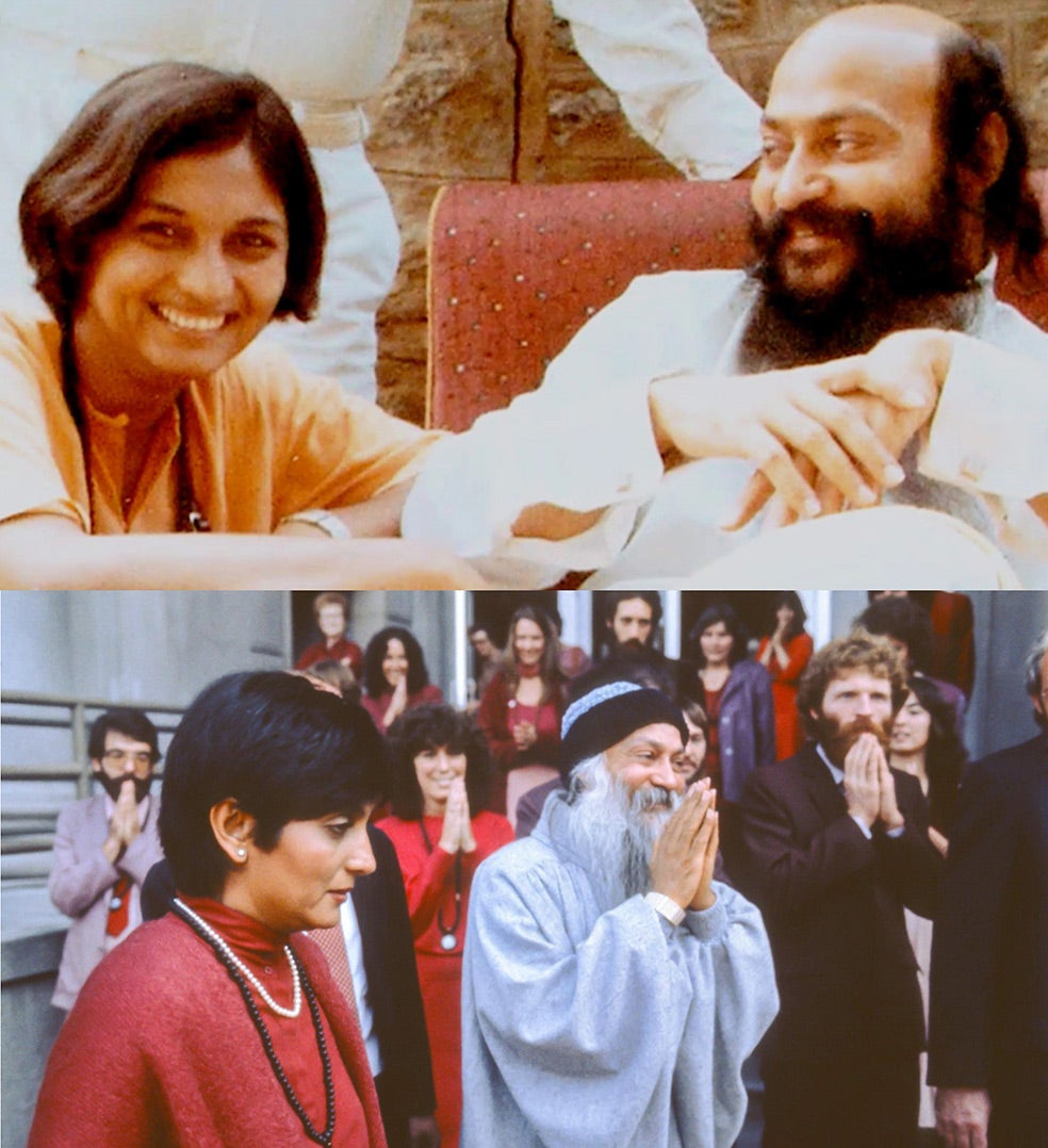 El líder espiritual de la secta era Bhagwan Rajneesh, un hombre fascinado por los coches de alta gama y el lujo en general, pero su imperio no habría alcanzado el nivel que logró sin su brazo derecho y secretaria personal, Ma Anand Sheela (en la foto con él en dos momentos distintos). Cuando el FBI empezó a destapar sus delitos, Rajneesh se desentendió y acusó a Sheela y otros dirigentes cercanos de ser los responsables. Y se libró: Estados Unidos se limitó a extraditarlo a la India tras una condena por fraude migratorio.