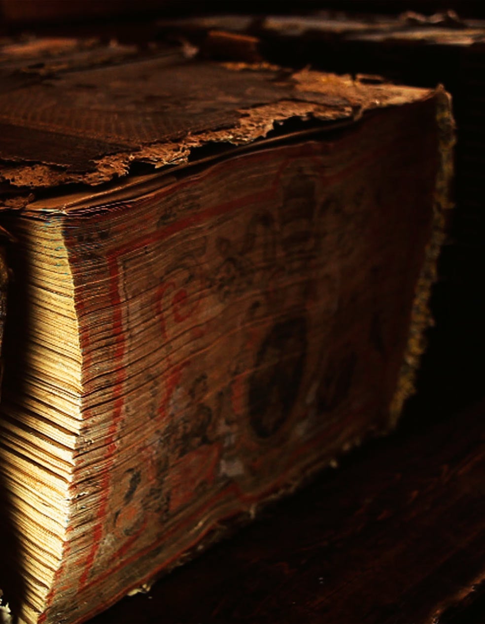 El archivo se compone de casi dos millones de libros y ochenta mil manuscritos en 85 kilómetros lineales de estanterías. Se desconoce el contenido exacto de los fondos.