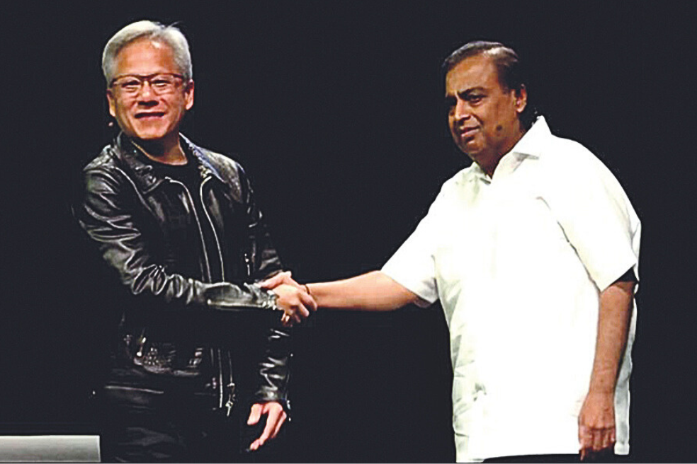 Mukesh Ambani, el hombre más rico de Asia, con Jensen Huang, el CEO de Nvidia, tras anunciar que su nuevo megacentro de datos en Gujarat utilizará los nuevos chips Blackwell, la última generación de procesadores.