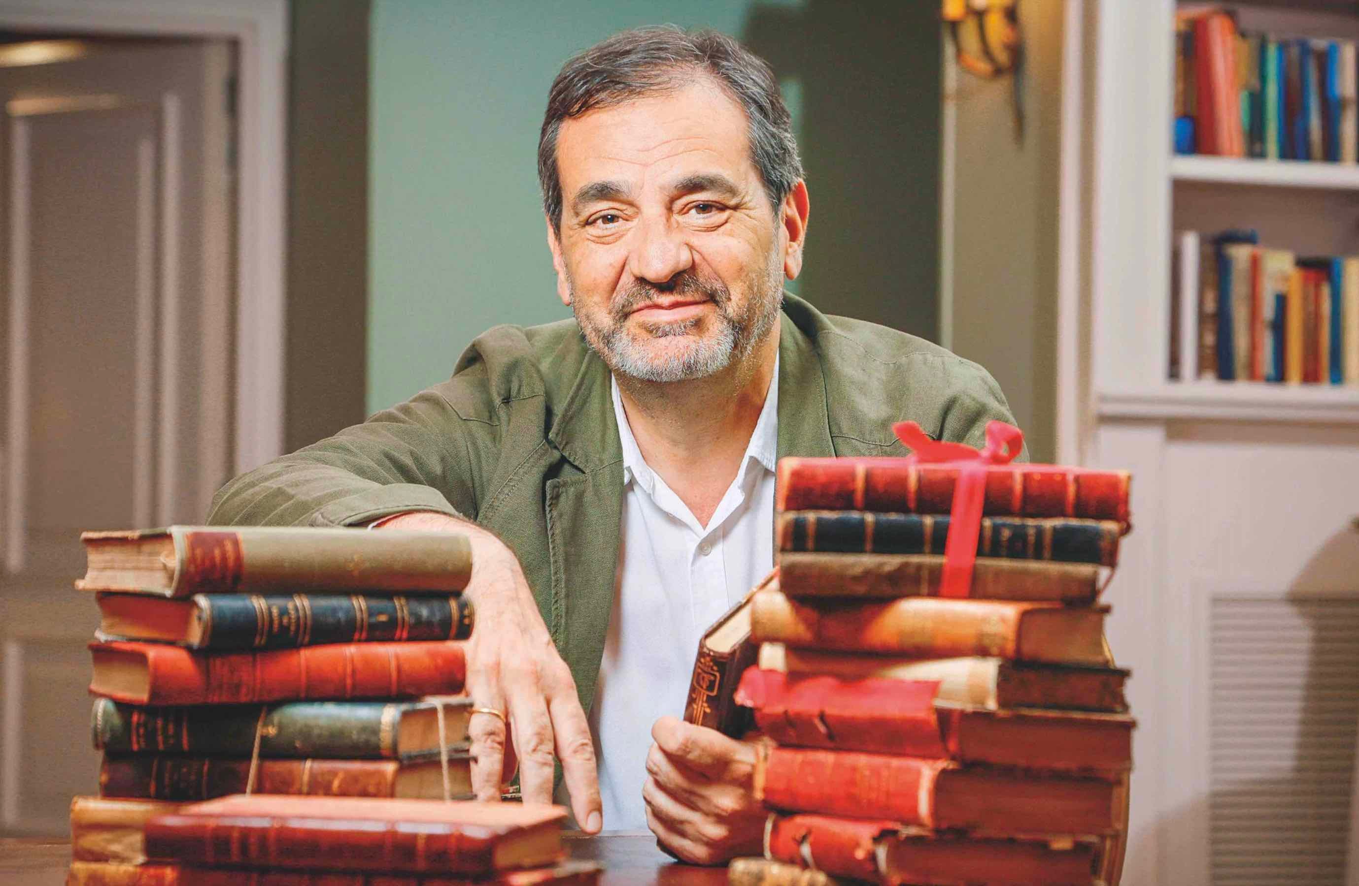 Gervasio Posadas: «He sido padre por primera vez con 60 años. Lo disfruto más que si lo fuera con 30»